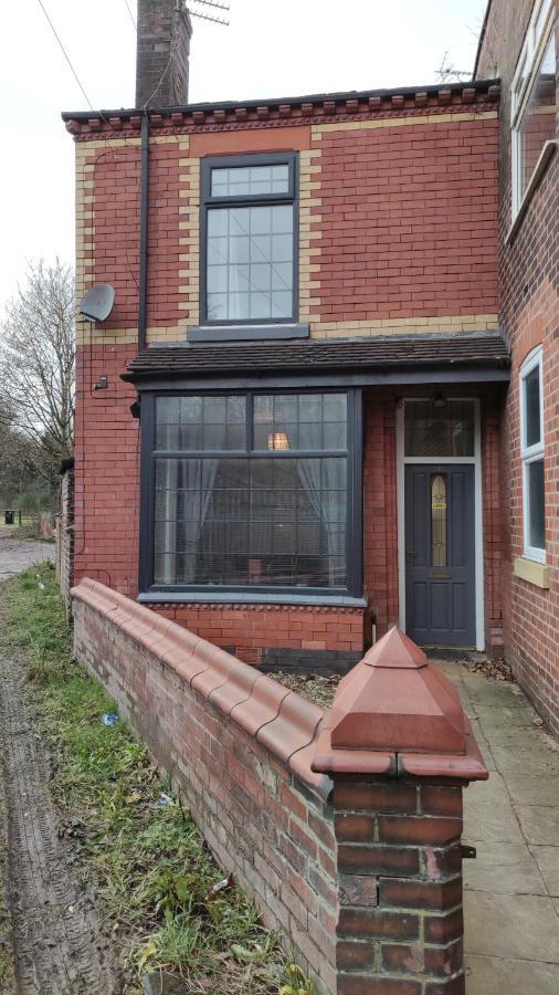 Lovely 2 Bedroom House Worsley Eksteriør billede